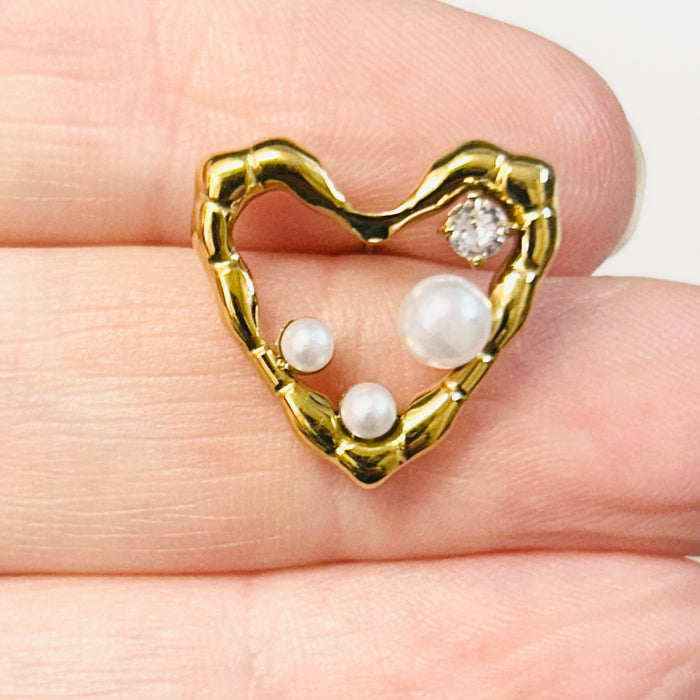 18kt Gold Plated Pearl Heart Earrings