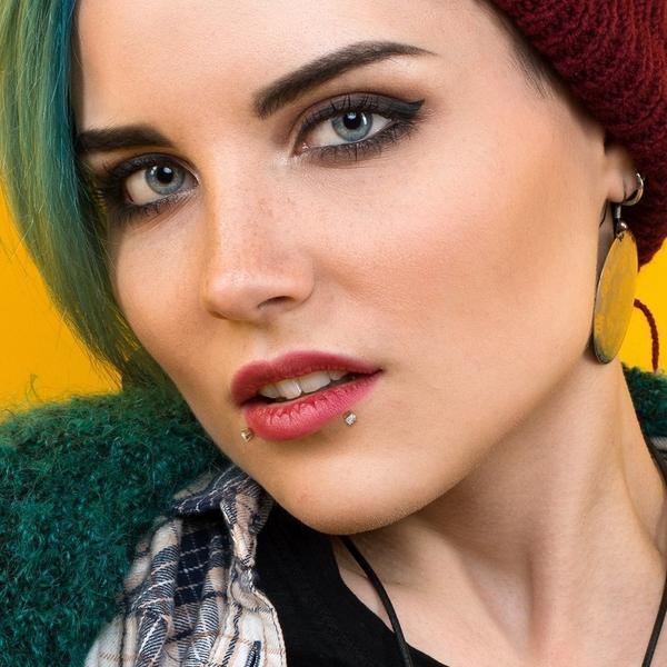 14kt Gold Prong Gem Bioflex Labret 16G