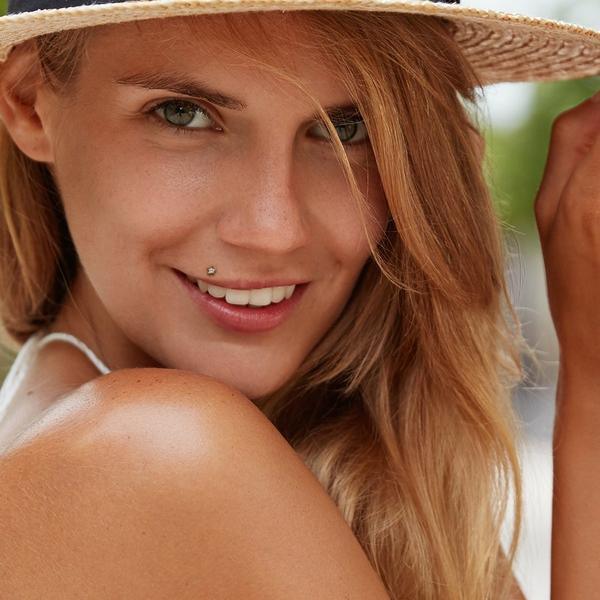 14kt Gold Star Gem Bioflex Labret 16G