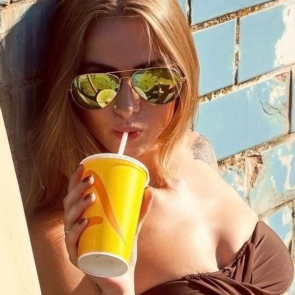 14kt Gold Star Twist Ring 20G 8mm