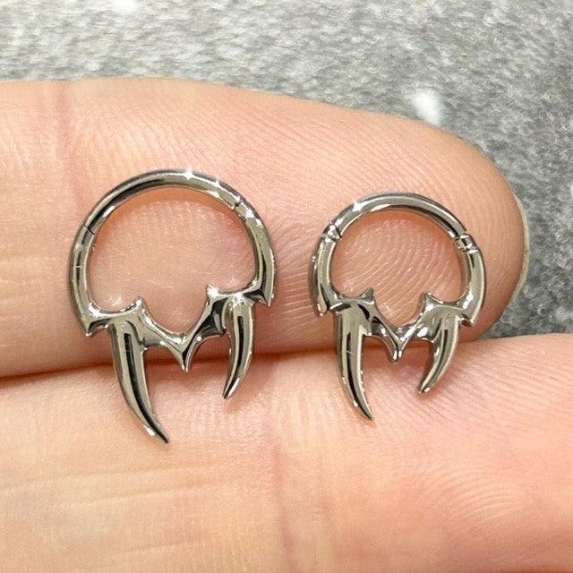 Fangs Hinged Ring 16G