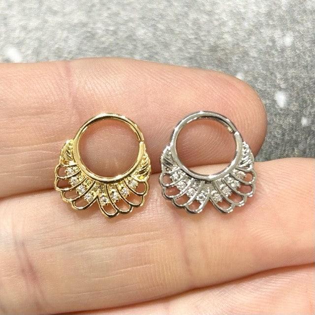 Gem Fan Filigree Twist Ring 16G