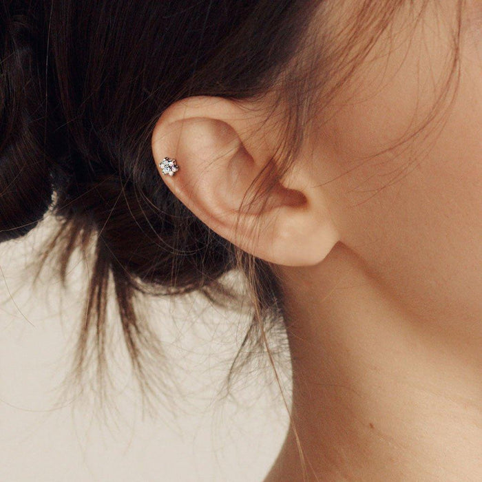 Titanium Gem Flower Labret 16G